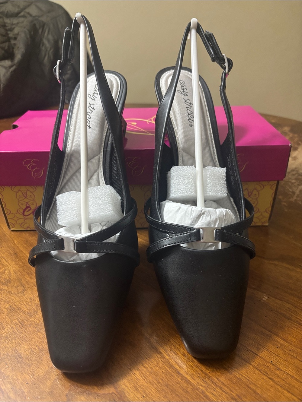 easy street Black Slingback Heels with Cross Strap size 9WW
